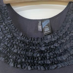 Bisou Bisou black sleeveless tank top, Size M, ruffled front